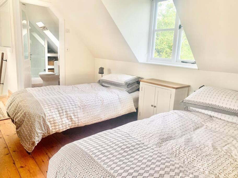 Delightful Ely House Bright And Warm With Cathedral View Lägenhet Exteriör bild