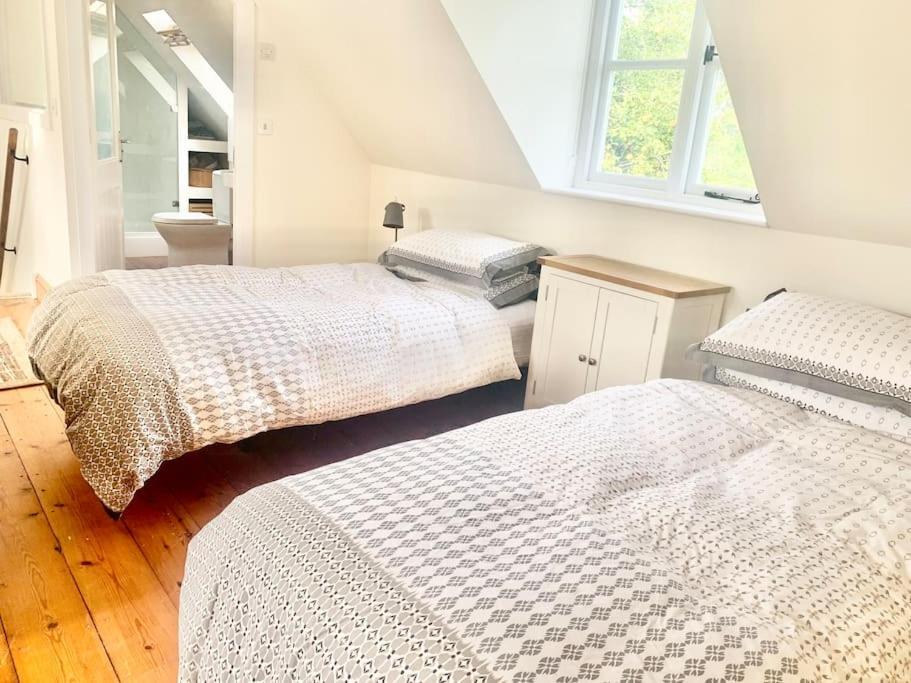 Delightful Ely House Bright And Warm With Cathedral View Lägenhet Exteriör bild