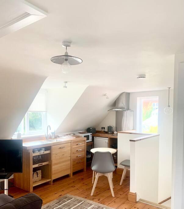 Delightful Ely House Bright And Warm With Cathedral View Lägenhet Exteriör bild