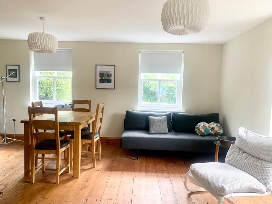 Delightful Ely House Bright And Warm With Cathedral View Lägenhet Exteriör bild